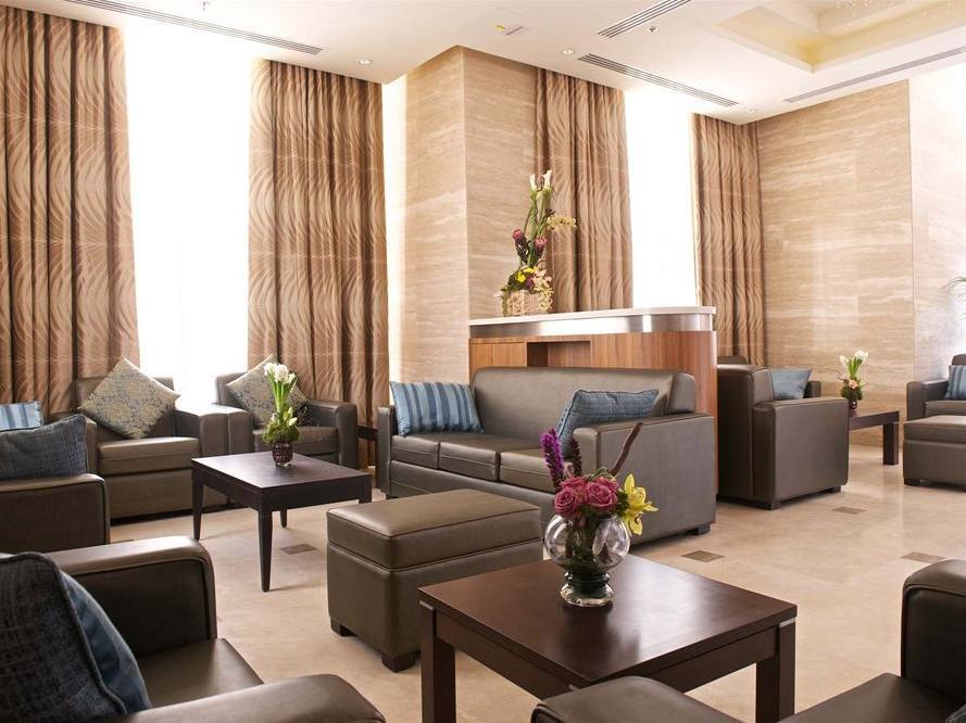 The Royal Riviera Hotel Доха Экстерьер фото