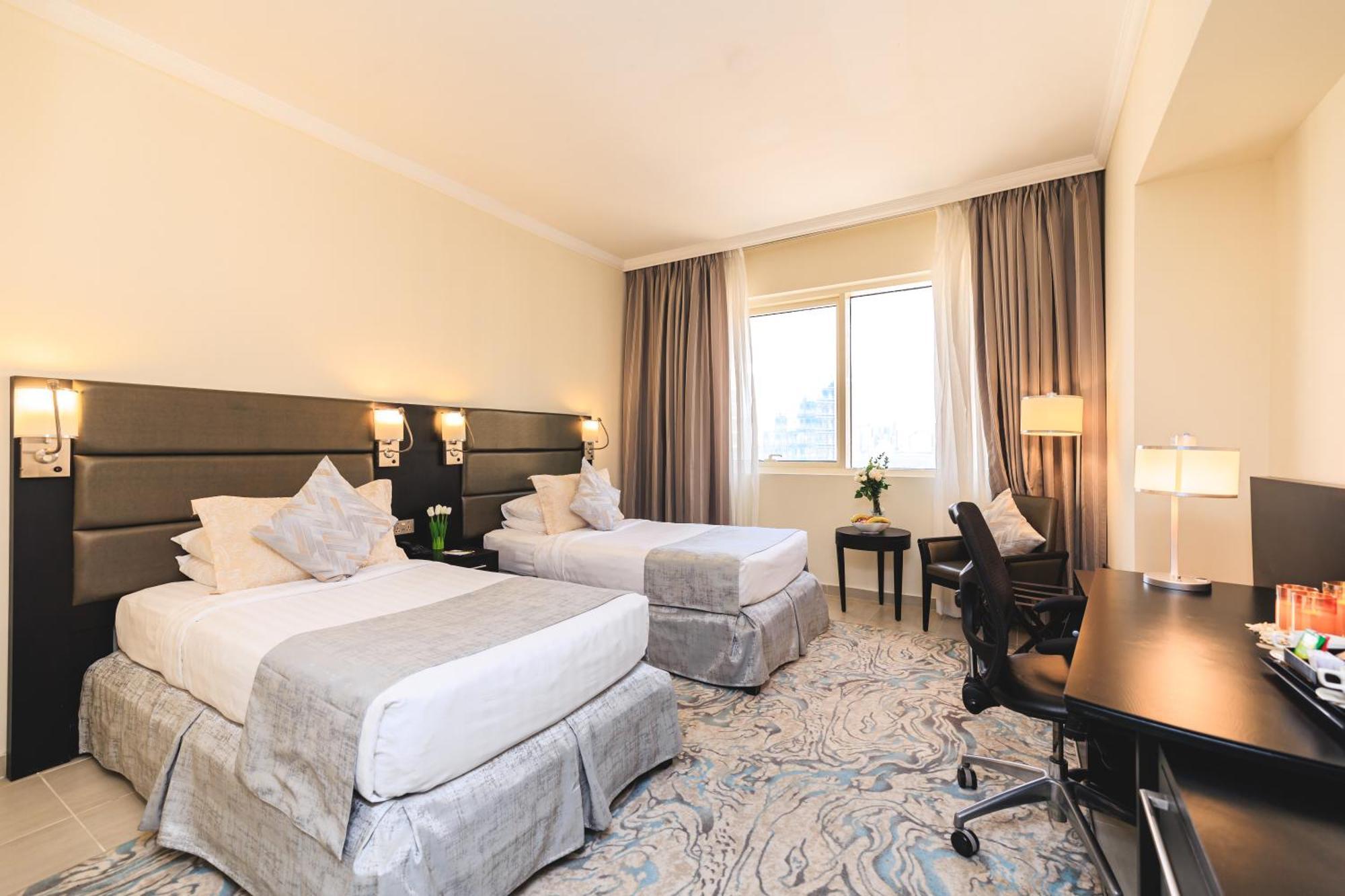 The Royal Riviera Hotel Доха Экстерьер фото