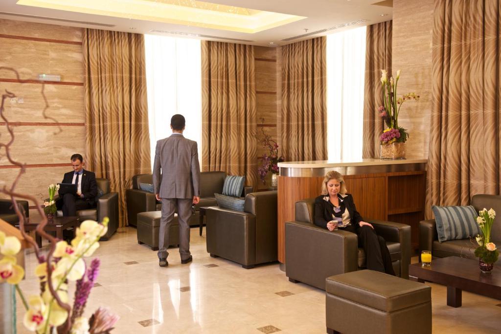 The Royal Riviera Hotel Доха Экстерьер фото