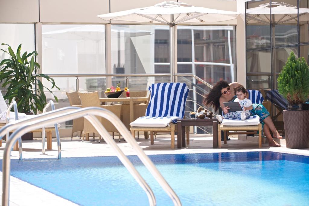 The Royal Riviera Hotel Доха Экстерьер фото