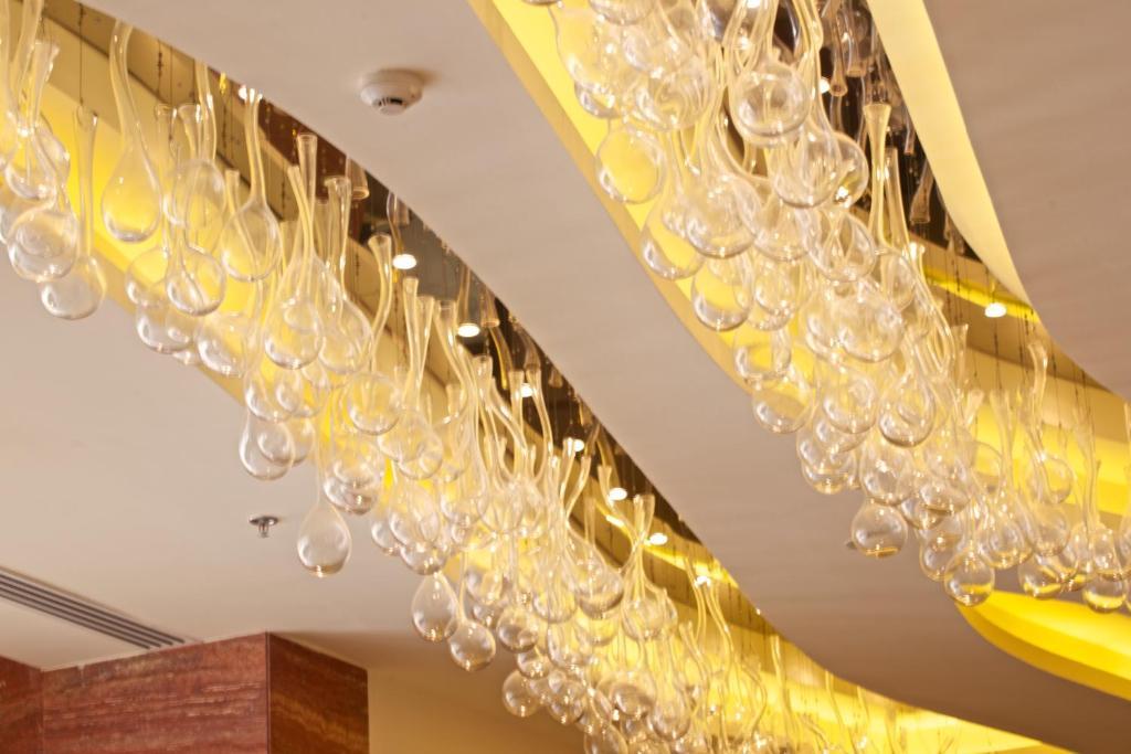 The Royal Riviera Hotel Доха Экстерьер фото